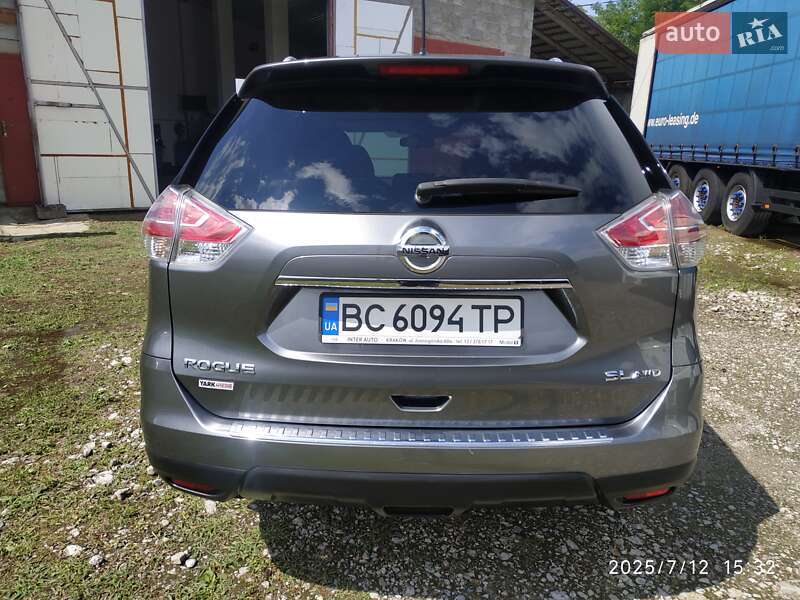 Позашляховик / Кросовер Nissan Rogue 2016 в Яворові