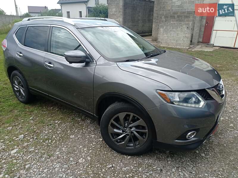 Позашляховик / Кросовер Nissan Rogue 2016 в Яворові