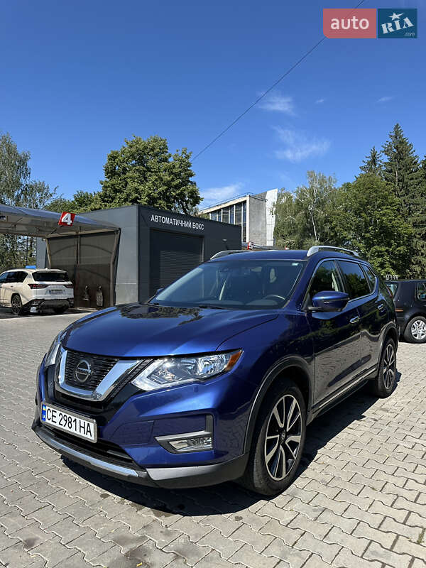 Позашляховик / Кросовер Nissan Rogue 2019 в Чернівцях