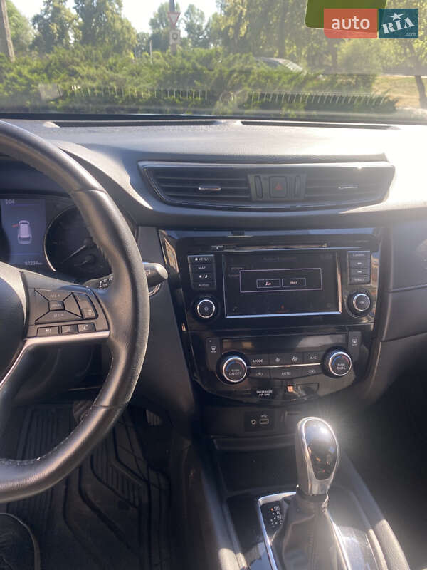 Позашляховик / Кросовер Nissan Rogue 2018 в Кременчуці