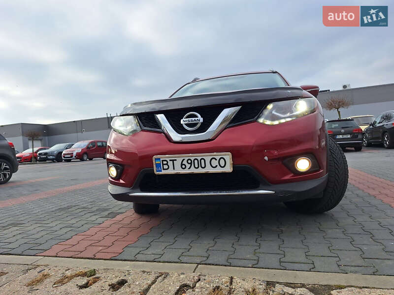 Внедорожник / Кроссовер Nissan Rogue 2015 в Херсоне