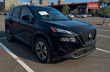 Внедорожник / Кроссовер Nissan Rogue 2023 в 