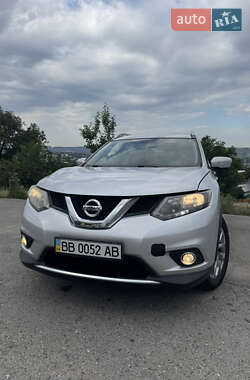 Внедорожник / Кроссовер Nissan Rogue 2015 в 