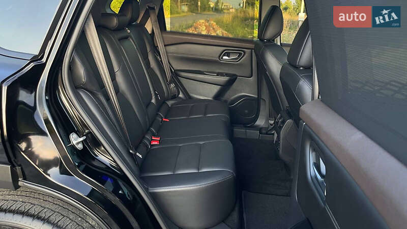 Внедорожник / Кроссовер Nissan Rogue 2023 в Дрогобыче