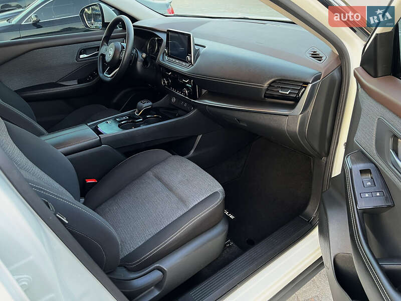 Внедорожник / Кроссовер Nissan Rogue 2021 в Кременчуге