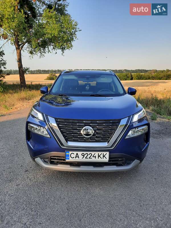 Внедорожник / Кроссовер Nissan Rogue 2021 в 