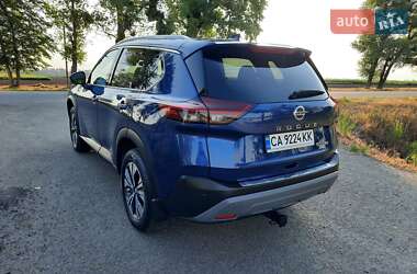 Внедорожник / Кроссовер Nissan Rogue 2021 в 