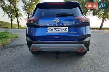 Внедорожник / Кроссовер Nissan Rogue 2021 в 