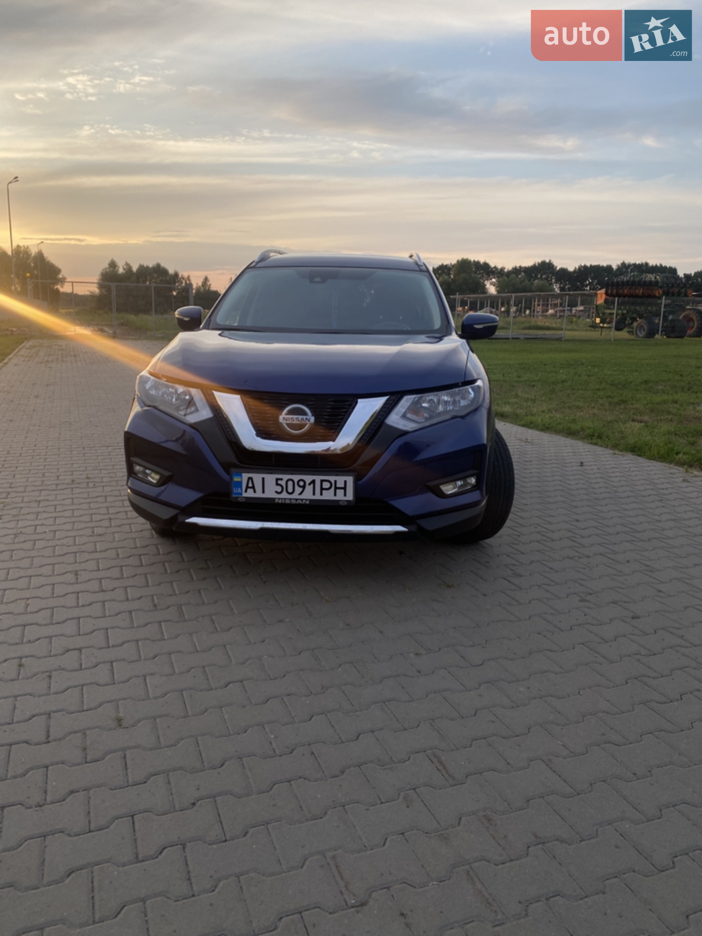 2019 Nissan Rogue - мініатюра 2
