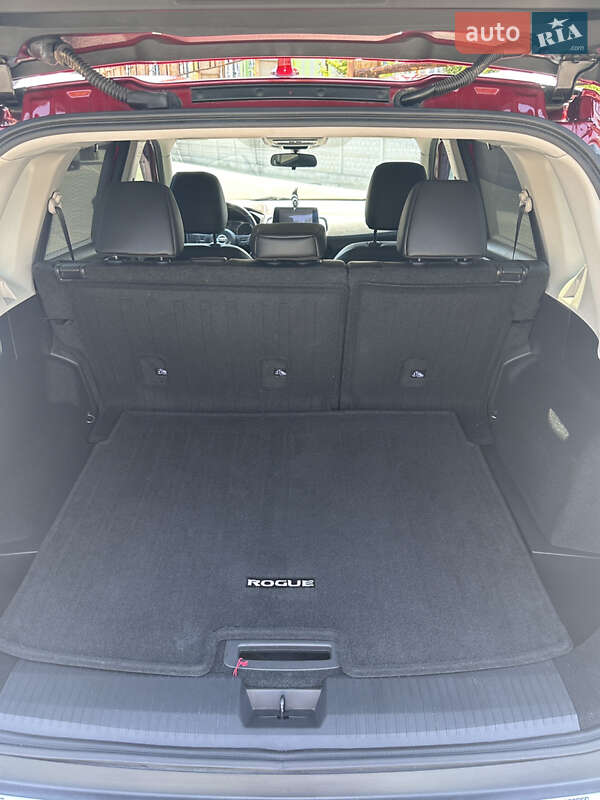 Позашляховик / Кросовер Nissan Rogue 2021 в Дніпрі