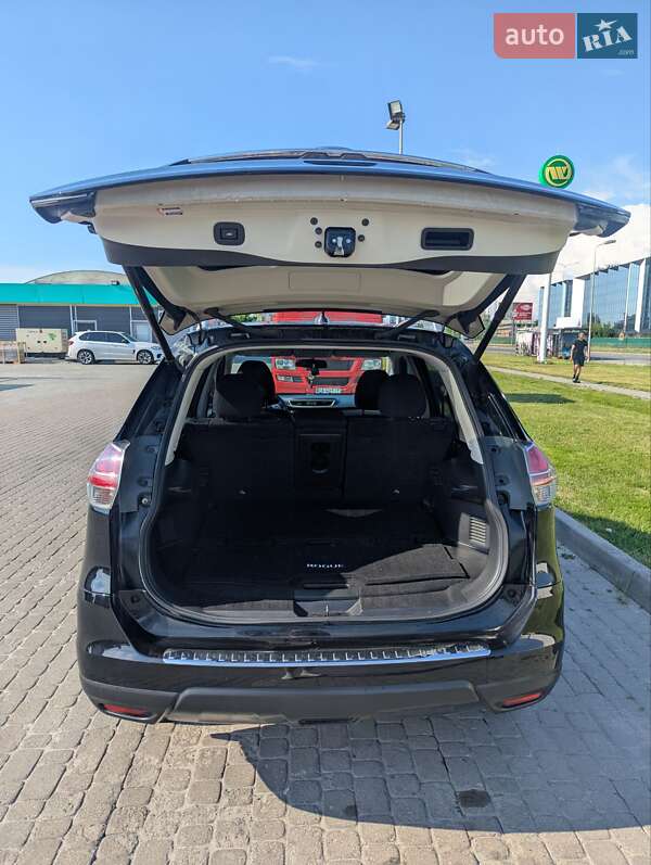 Внедорожник / Кроссовер Nissan Rogue 2016 в Львове