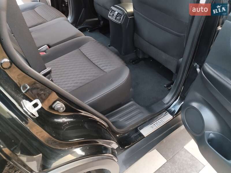 Позашляховик / Кросовер Nissan Rogue 2018 в Долині