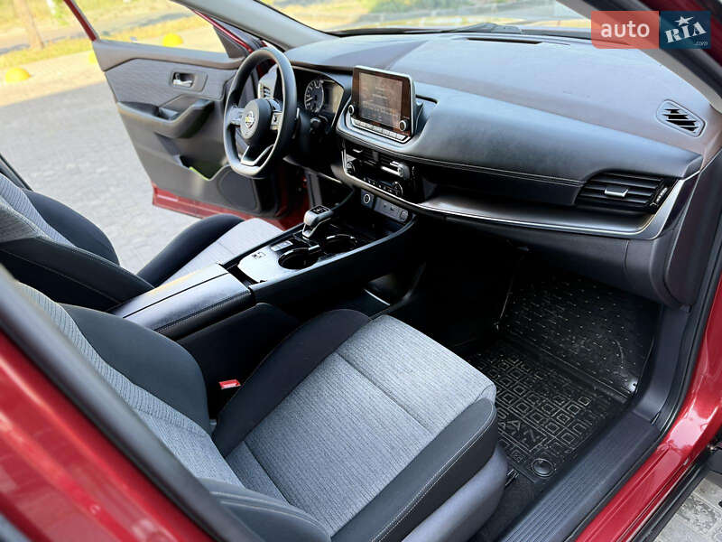 Позашляховик / Кросовер Nissan Rogue 2021 в Кам'янському