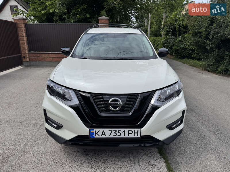 Внедорожник / Кроссовер Nissan Rogue 2018 в Киеве
