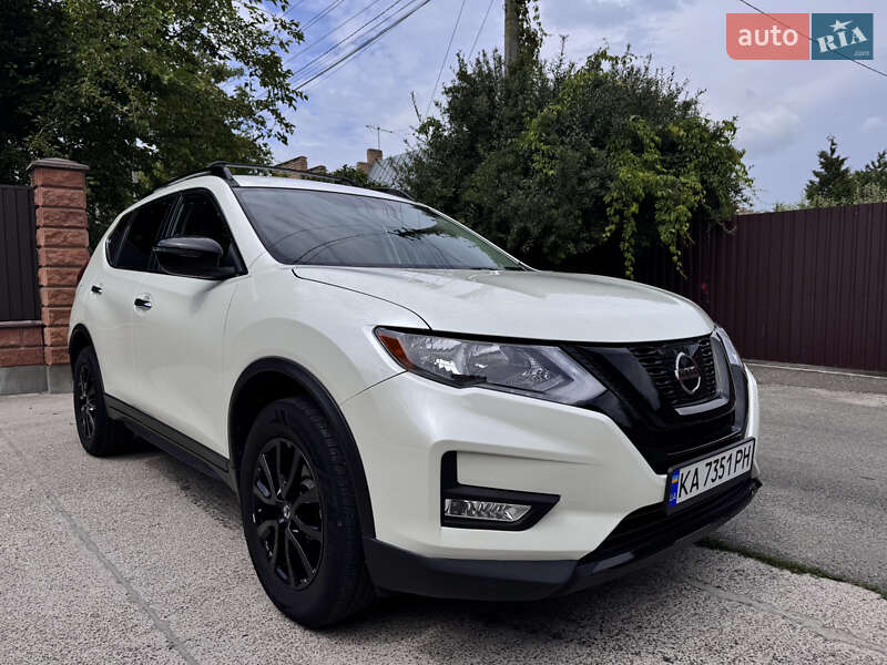 Внедорожник / Кроссовер Nissan Rogue 2018 в Киеве