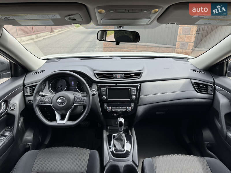Внедорожник / Кроссовер Nissan Rogue 2018 в Киеве