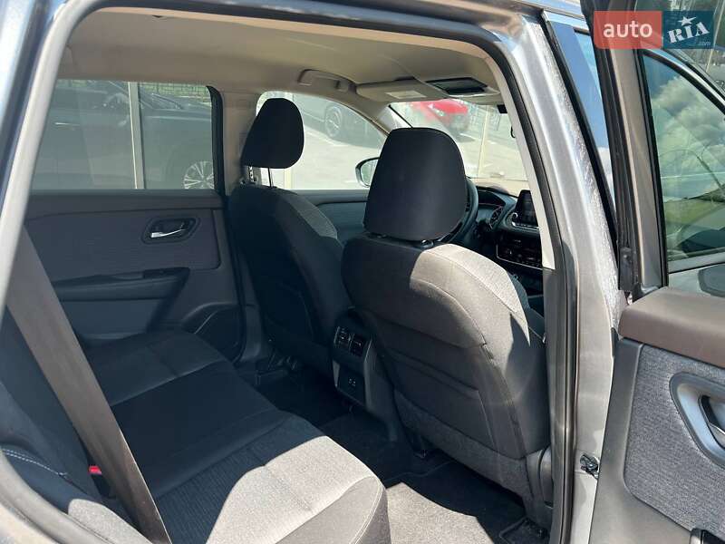 Внедорожник / Кроссовер Nissan Rogue 2021 в Киеве