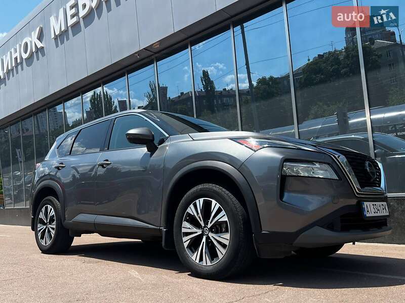 Внедорожник / Кроссовер Nissan Rogue 2021 в Киеве