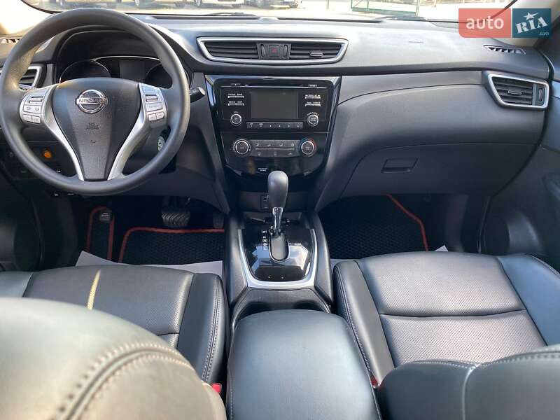 Внедорожник / Кроссовер Nissan Rogue 2016 в Львове