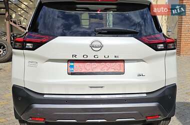 Внедорожник / Кроссовер Nissan Rogue 2023 в 