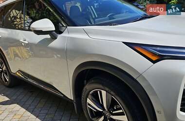 Внедорожник / Кроссовер Nissan Rogue 2023 в 