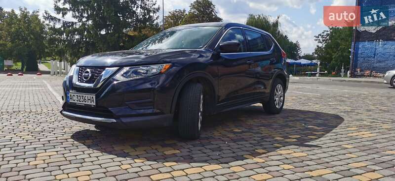 Внедорожник / Кроссовер Nissan Rogue 2017 в Луцке