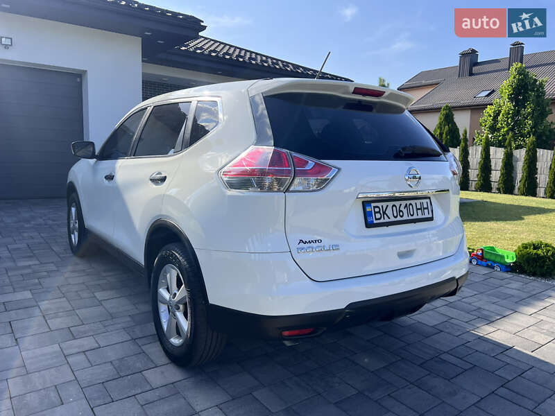 Позашляховик / Кросовер Nissan Rogue 2016 в Рівному