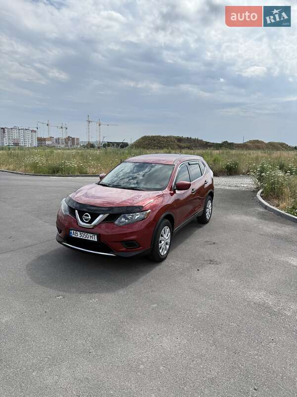 Внедорожник / Кроссовер Nissan Rogue 2016 в Виннице