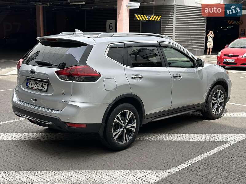 Внедорожник / Кроссовер Nissan Rogue 2019 в Киеве