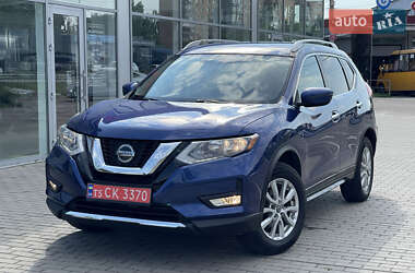 Позашляховик / Кросовер Nissan Rogue 2018 в Полтаві