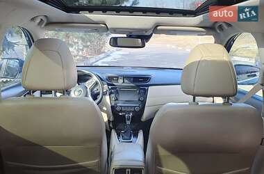 Внедорожник / Кроссовер Nissan Rogue 2017 в 