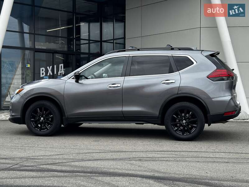 Внедорожник / Кроссовер Nissan Rogue 2017 в Киеве