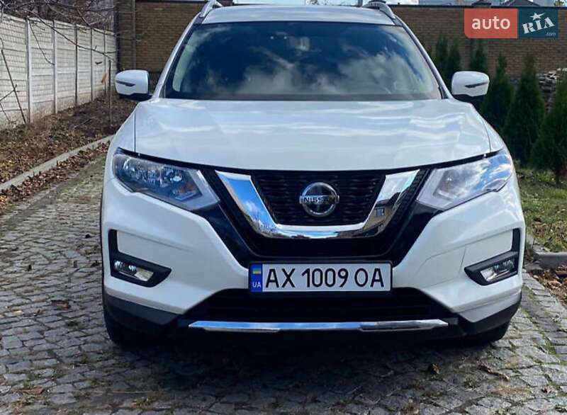 Внедорожник / Кроссовер Nissan Rogue 2018 в Первомайске