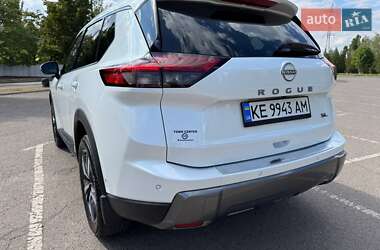Внедорожник / Кроссовер Nissan Rogue 2024 в 