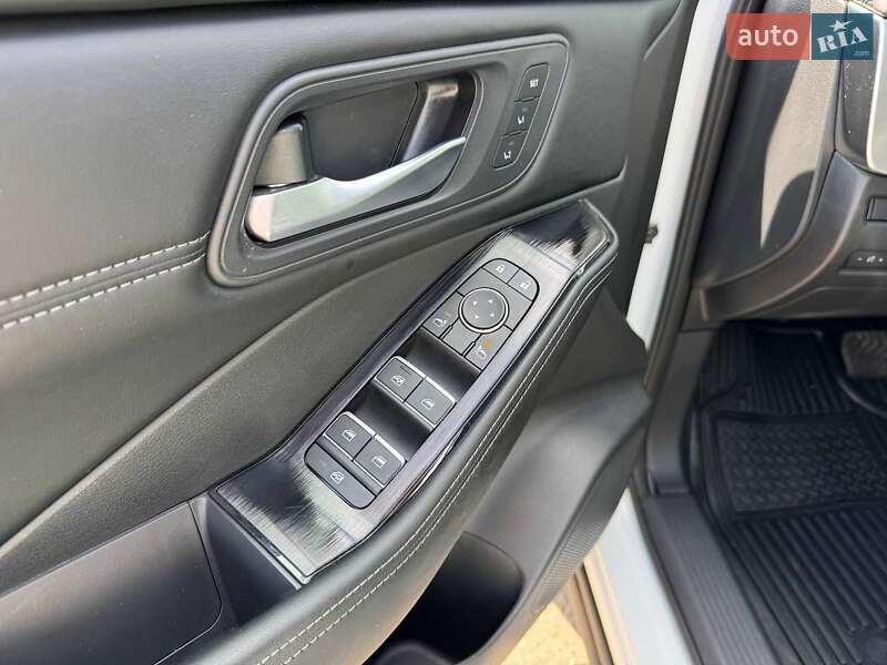 Внедорожник / Кроссовер Nissan Rogue 2024 в Кривом Роге