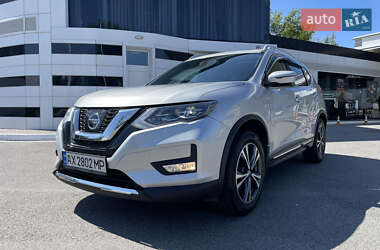 Внедорожник / Кроссовер Nissan Rogue 2017 в Харькове