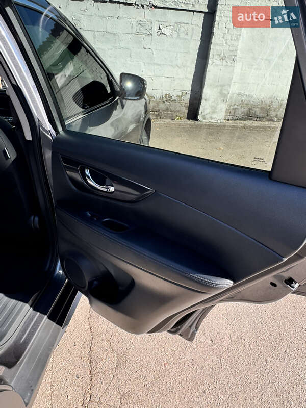 Внедорожник / Кроссовер Nissan Rogue 2019 в Киеве