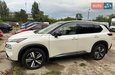 Позашляховик / Кросовер Nissan Rogue 2023 в Чернігові
