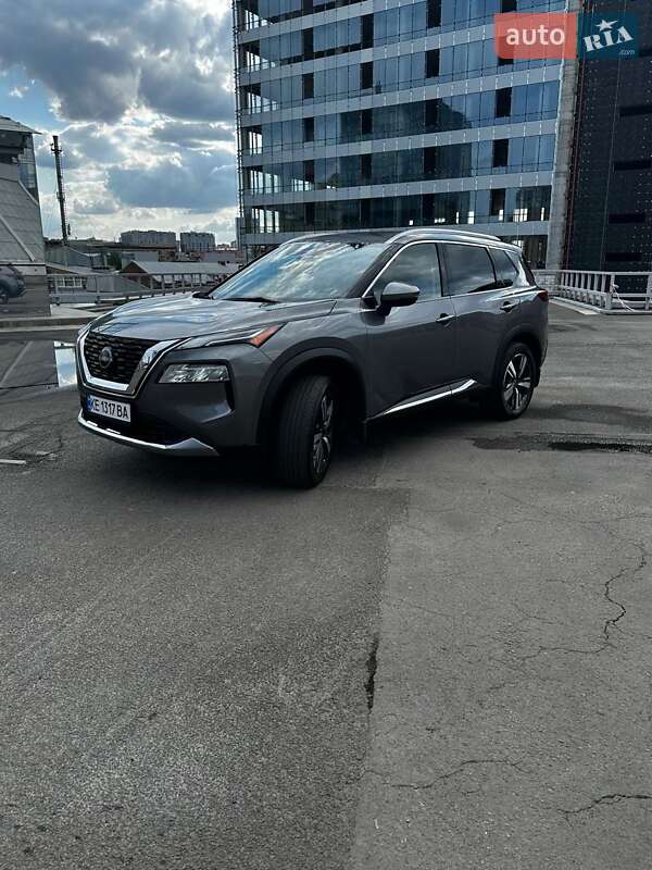 Внедорожник / Кроссовер Nissan Rogue 2023 в Днепре