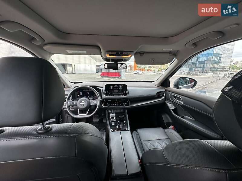 Внедорожник / Кроссовер Nissan Rogue 2023 в Днепре