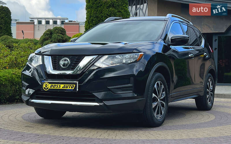 Внедорожник / Кроссовер Nissan Rogue 2017 в Львове