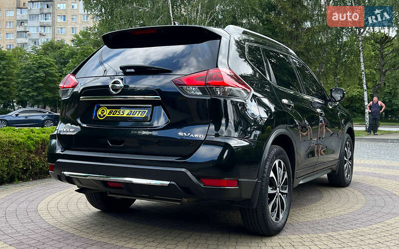 Внедорожник / Кроссовер Nissan Rogue 2017 в Львове
