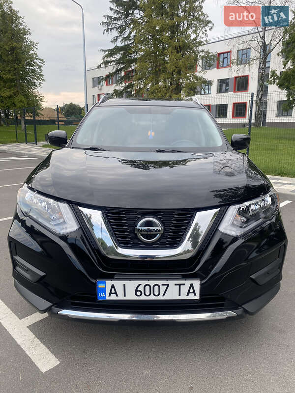 Внедорожник / Кроссовер Nissan Rogue 2018 в Киеве