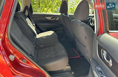 Внедорожник / Кроссовер Nissan Rogue 2015 в 