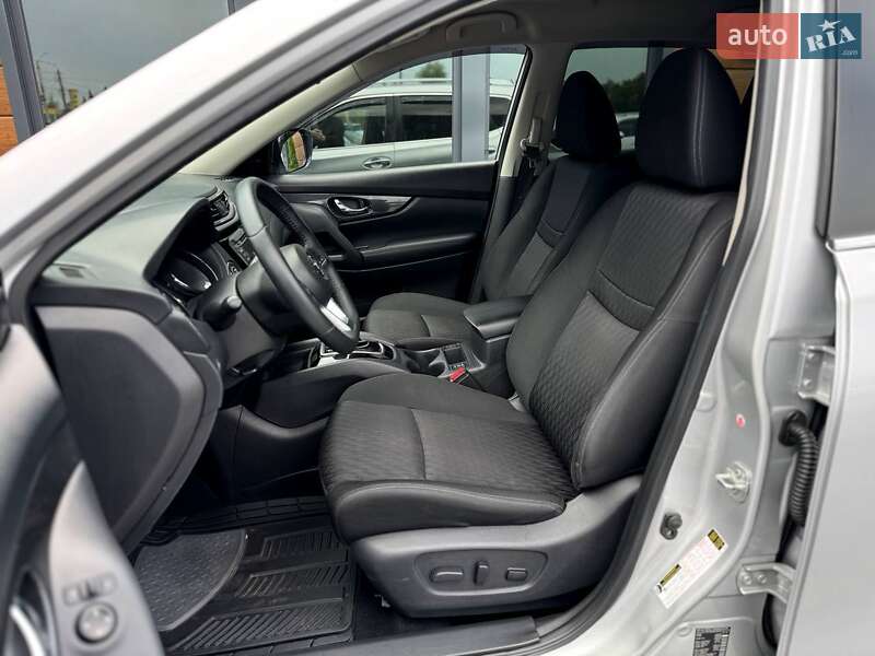 Внедорожник / Кроссовер Nissan Rogue 2019 в Ровно