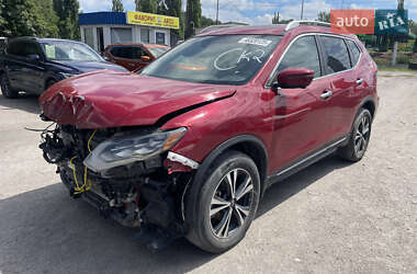 Внедорожник / Кроссовер Nissan Rogue 2017 в Кременчуге