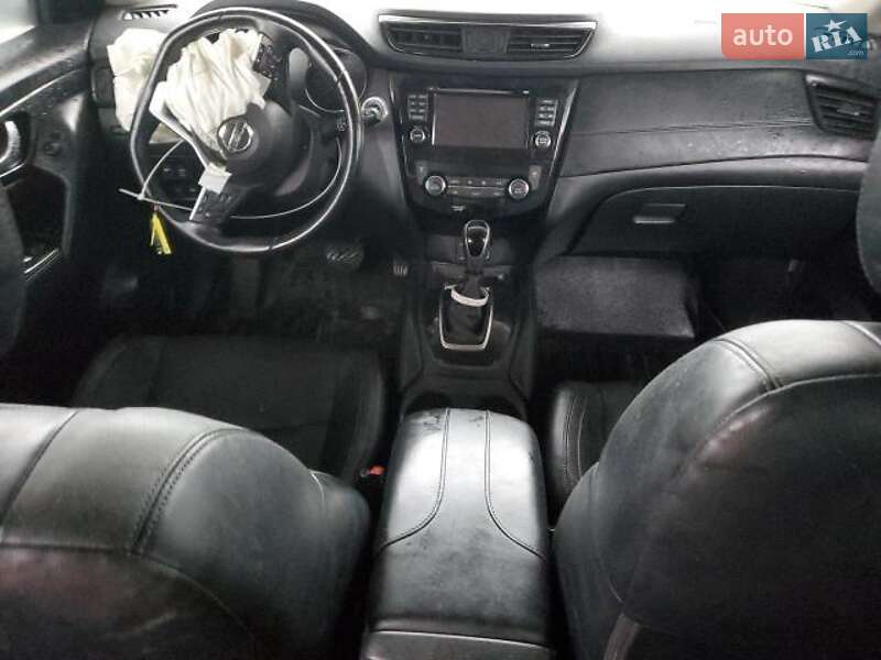 Внедорожник / Кроссовер Nissan Rogue 2016 в Львове