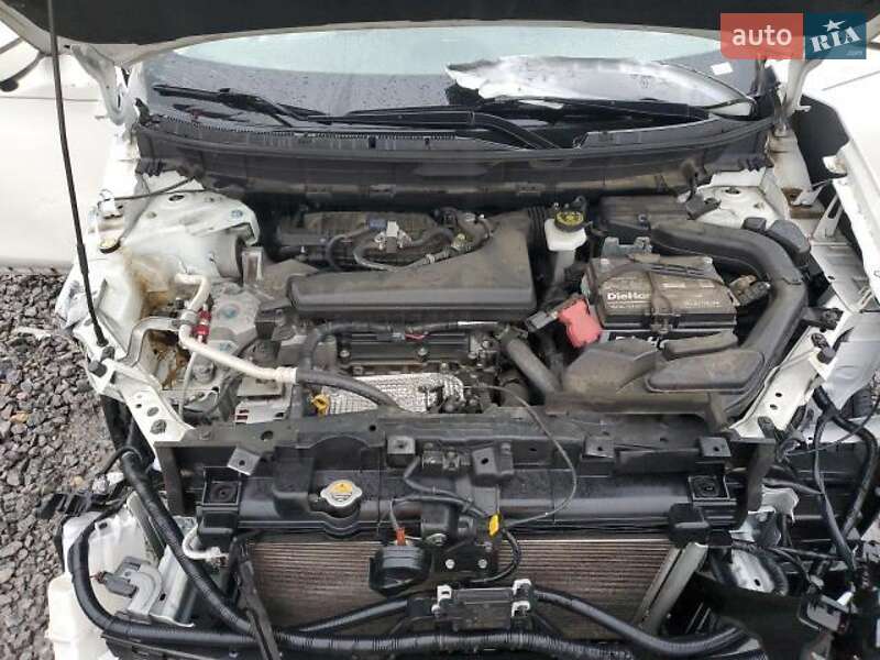 Внедорожник / Кроссовер Nissan Rogue 2016 в Львове