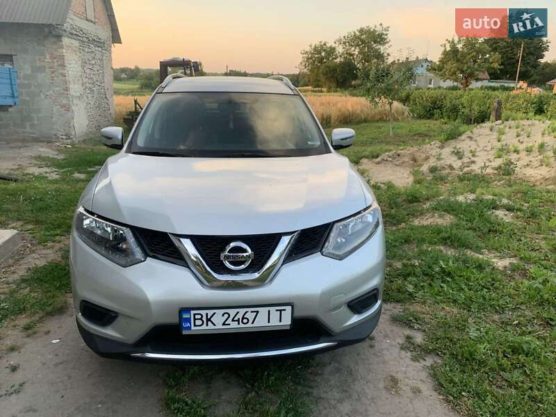 Позашляховик / Кросовер Nissan Rogue 2016 в Дубні