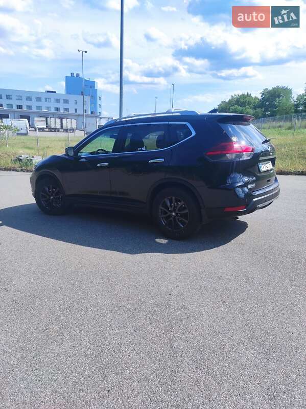 Внедорожник / Кроссовер Nissan Rogue 2016 в Киеве